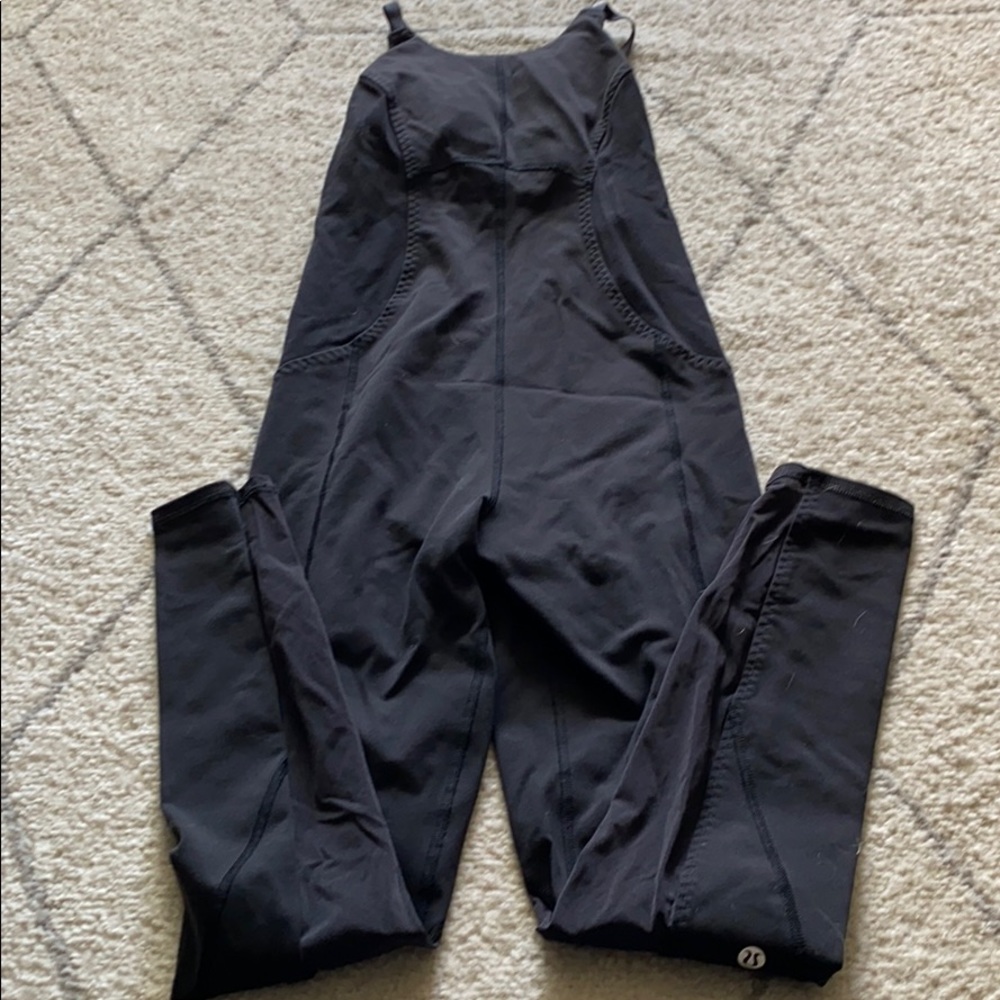 Lululemon full bodysuit w/strapy back Never worn 4